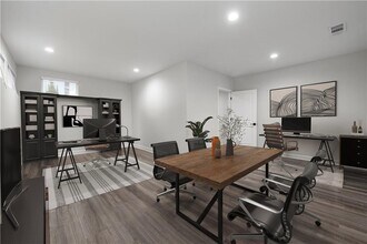 2010 Main St NW in Atlanta, GA - Building Photo - Building Photo