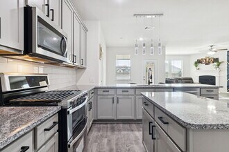 11112 Canyon Oak St in Aubrey, TX - Building Photo - Building Photo