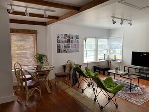 6310 Greenbriar Dr, Unit 6310 in Houston, TX - Foto de edificio - Building Photo