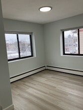 15 Stimson St, Unit 3 in Boston, MA - Foto de edificio - Building Photo