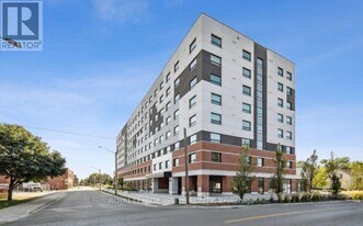 1 Wellington St in Brantford, ON - Building Photo