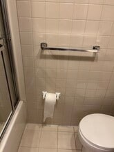 118 Sycamore St, Unit LowerLevel in West Hempstead, NY - Building Photo - Building Photo