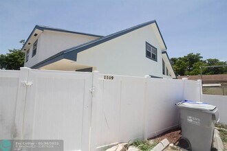 1109 Pine Dr in Pompano Beach, FL - Building Photo - Building Photo