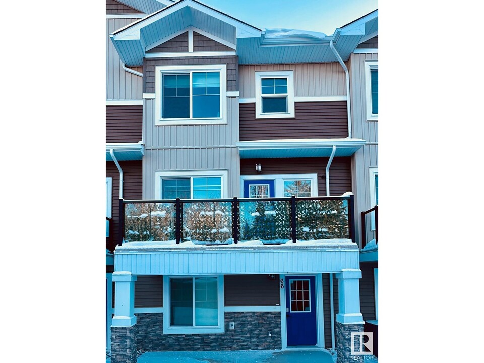 230 Edgemont Rd NW in Edmonton, AB - Building Photo