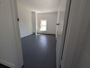 18 4th St, Unit 18 in Frenchtown, NJ - Building Photo - Building Photo