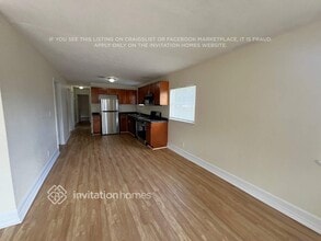 2450 NW 30th Way in Fort Lauderdale, FL - Foto de edificio - Building Photo