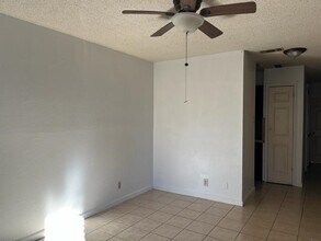3004 Juarez Ave in Laredo, TX - Building Photo - Building Photo