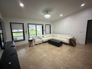 8345 103rd Ave in Vero Beach, FL - Building Photo - Building Photo
