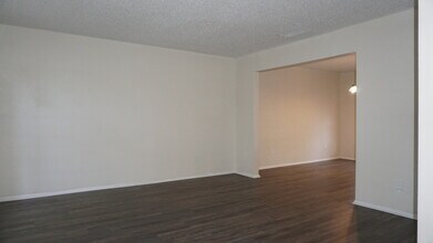 2609 Hamilton Dr in Grand Prairie, TX - Foto de edificio - Building Photo
