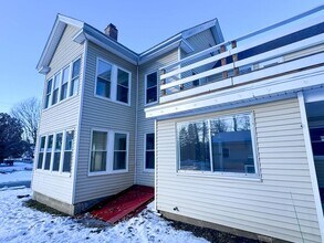 39 Allen St in Bath, ME - Foto de edificio - Building Photo
