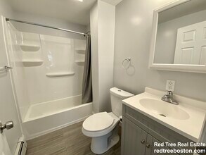 46 Brookley Rd, Unit 3 in Boston, MA - Building Photo - Building Photo