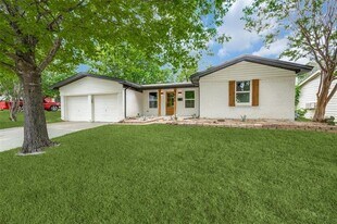 1646 Jackson St in Grand Prairie, TX - Building Photo