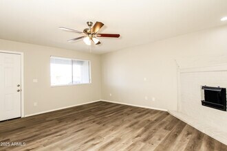 5501 N 68th Ave in Glendale, AZ - Building Photo - Building Photo