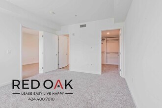11405 Chandler Blvd in Los Angeles, CA - Building Photo - Building Photo