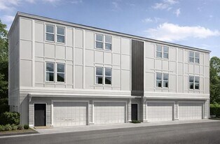 2025 Empire Central Dr in Dallas, TX - Building Photo