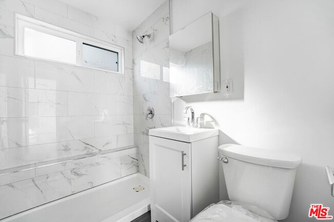 property at 317 S Kenmore Ave