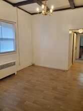77 W 24th St in Bayonne, NJ - Building Photo - Building Photo