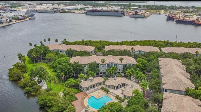 628 Arbor Lake Ln, Unit 628 Arbor Lake Lane in Tampa, FL - Foto de edificio - Building Photo