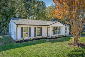 283 E Hampton Ave in Spartanburg, SC - Foto de edificio - Building Photo