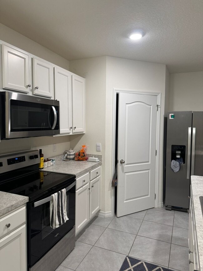 1792 Henin Cir in Tavares, FL - Building Photo - Building Photo