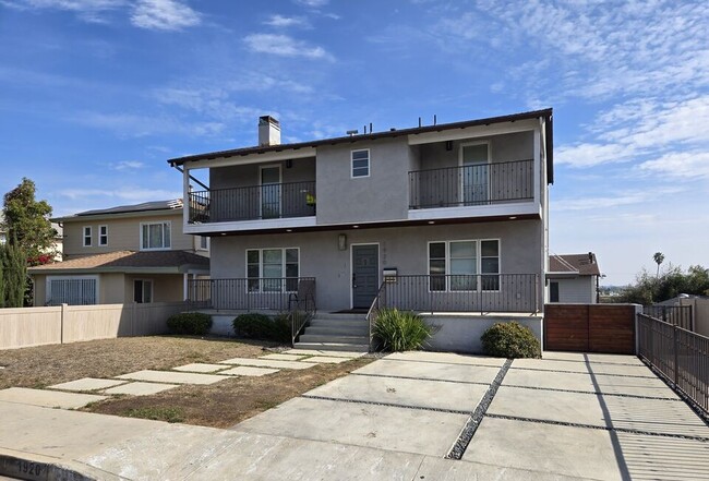 1920 Preuss Rd in Los Angeles, CA - Foto de edificio - Building Photo