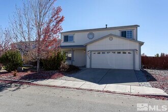 17720 Davenport Ln in Reno, NV - Building Photo - Building Photo