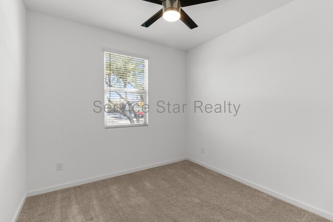 13262 N 143rd Ave in Surprise, AZ - Building Photo - Building Photo