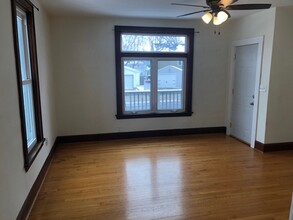 629 Ottawa Ave, Unit #1 in St. Paul, MN - Building Photo - Building Photo