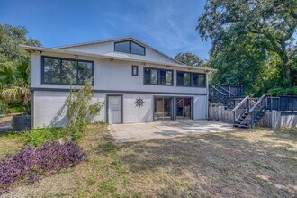 4811 Soundside Dr in Gulf Breeze, FL - Building Photo - Building Photo