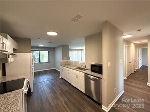 3621 Willow Point Dr in Charlotte, NC - Building Photo - Building Photo