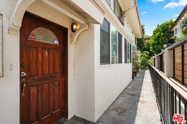 1125 16th St in Santa Monica, CA - Building Photo - Building Photo