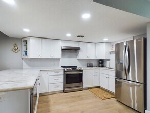 151 Calhoun Ave, Unit 108 in Destin, FL - Foto de edificio - Building Photo