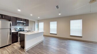 6304 Prospect Ave, Unit 110 in Dallas, TX - Building Photo