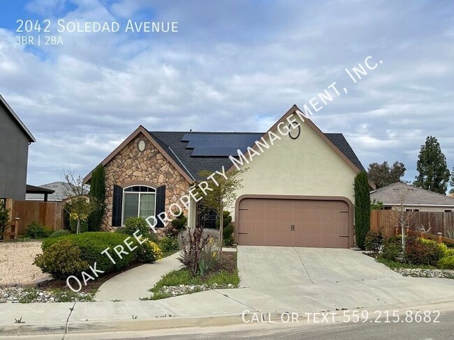 2042 N Soledad Ave in Clovis, CA - Building Photo - Building Photo