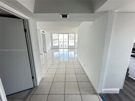 3411 Indian Creek Dr in Miami Beach, FL - Building Photo