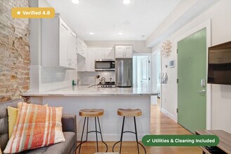 Furnished Private Bedroom in East Boston in Boston, MA - Foto de edificio - Building Photo