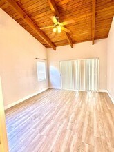 12715 SW 102nd Ter in Miami, FL - Foto de edificio - Building Photo