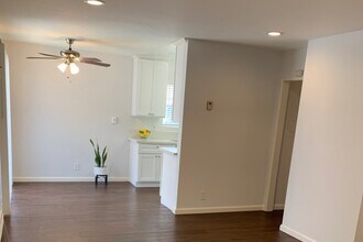 14718 W Magnolia Blvd, Unit 7 in Los Angeles, CA - Building Photo - Building Photo