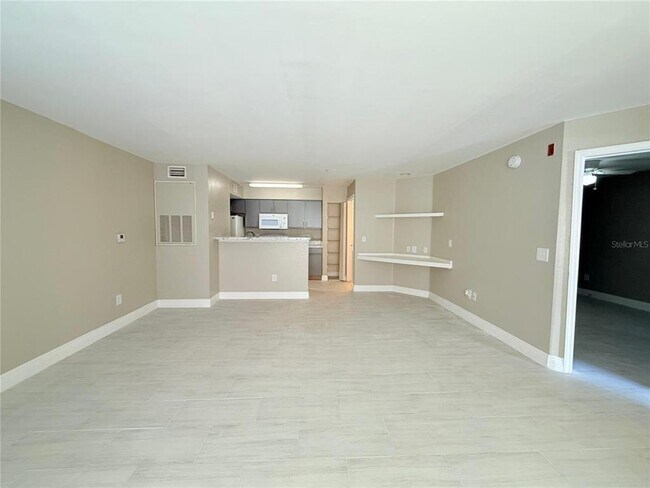 2214 Grand Cayman Ct in Kissimmee, FL - Building Photo - Building Photo