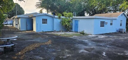 161 NW 40th St in Oakland Park, FL - Building Photo - Building Photo