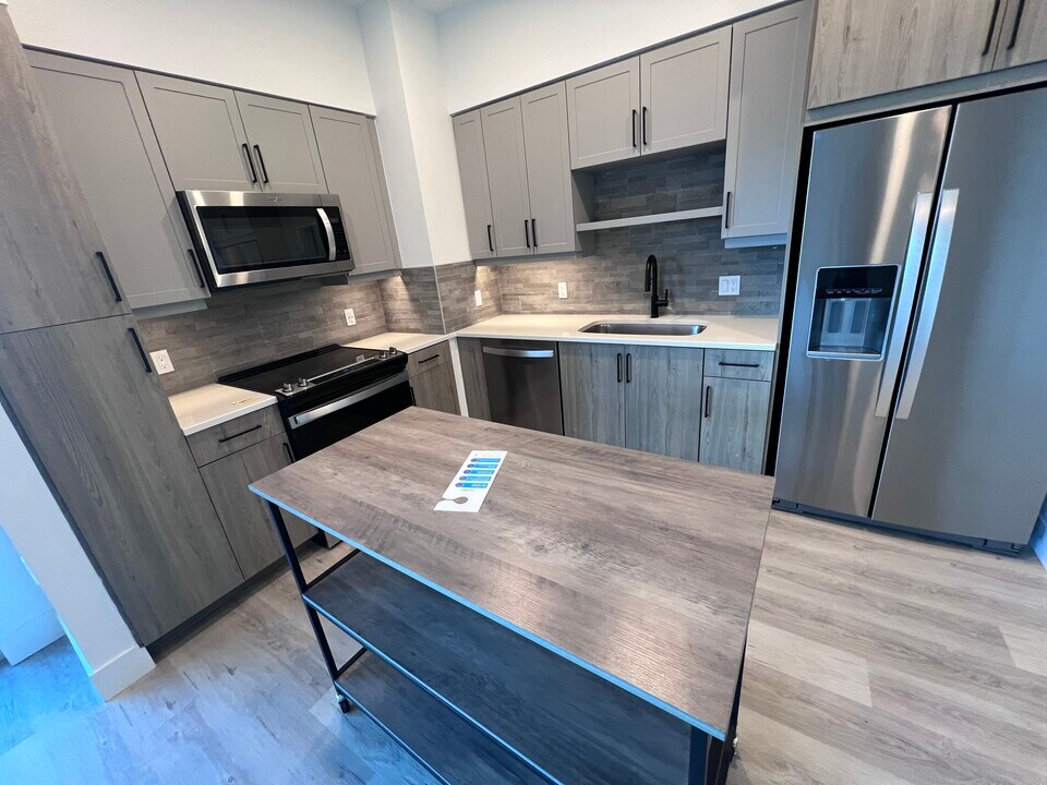 175 NW 31st St, Unit C2 in Miami, FL - Building Photo