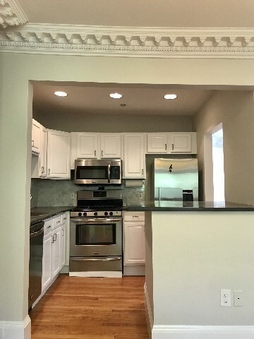 31 E Springfield St, Unit 4 in Boston, MA - Building Photo