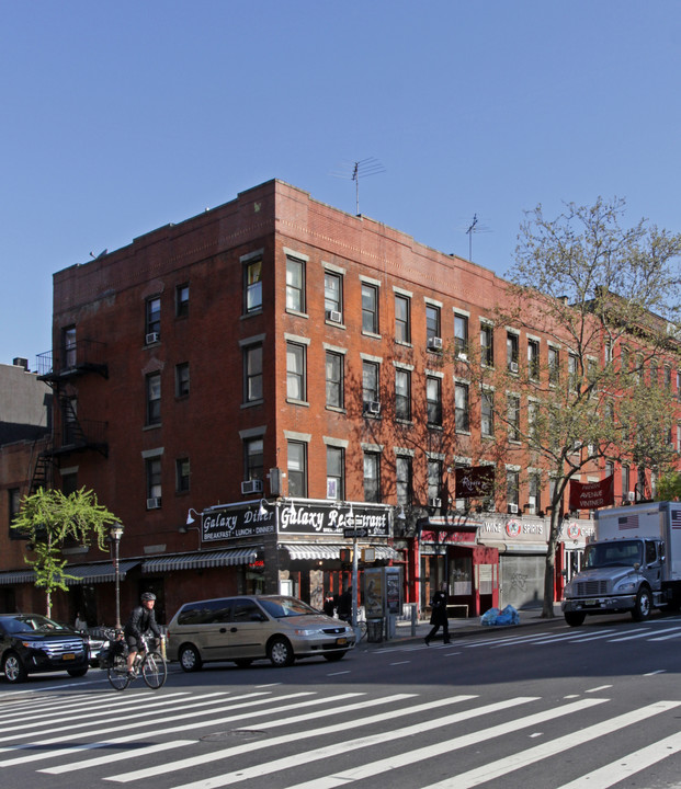 665-669 Ninth Ave in New York, NY - Foto de edificio