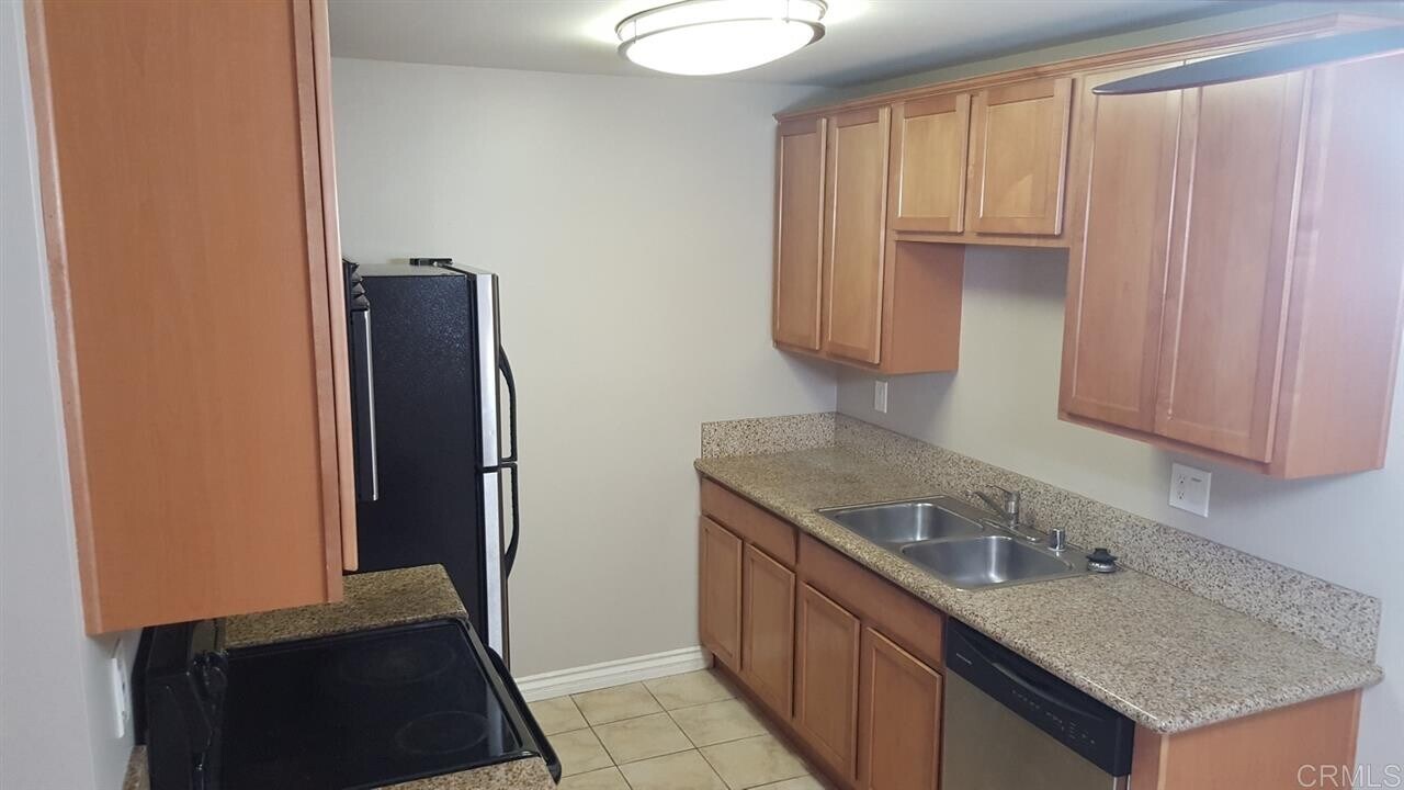 1386 E Madison Ave in El Cajon, CA - Building Photo