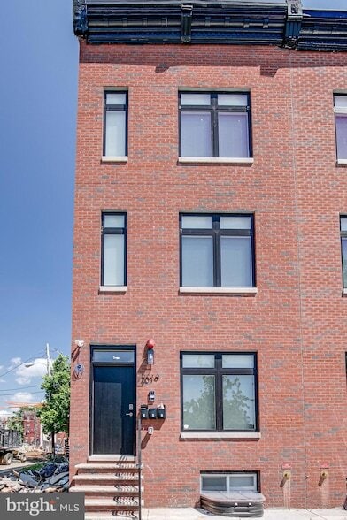 2015 N College Ave, Unit 3 in Philadelphia, PA - Building Photo - Building Photo