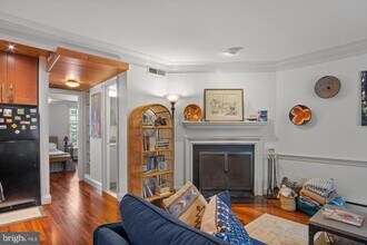 220 N St Asaph St in Alexandria, VA - Building Photo - Building Photo