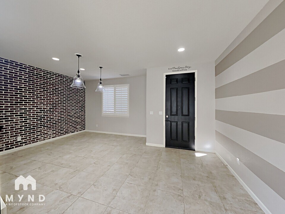 10772 Grayslake Dr in Reno, NV - Building Photo