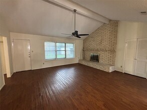 12614 Campos Dr, Unit 11800-203 in Houston, TX - Building Photo - Building Photo