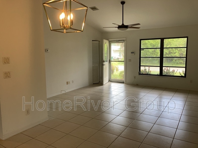 224 Cicero St NW in Port Charlotte, FL - Building Photo