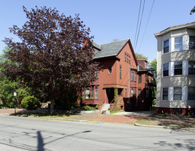 Park, Cumberland & Woodford in Portland, ME - Building Photo - Building Photo